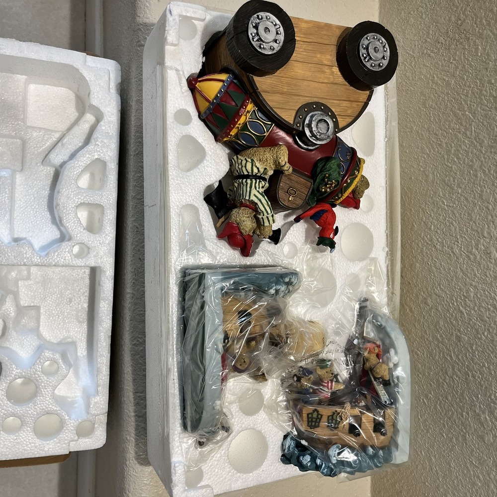 Teddy Bear Bookends & Bank New in Box Hand Painted Pirate Ship Ocean Sea Cannon‎